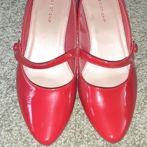 Predictions sexy red kitten heel size 7